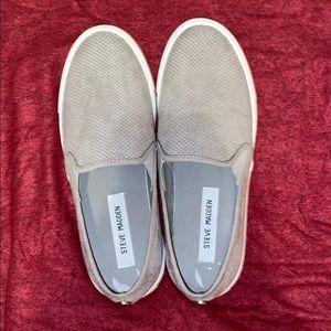 Light grey steve madden zarayy slip on sneaker